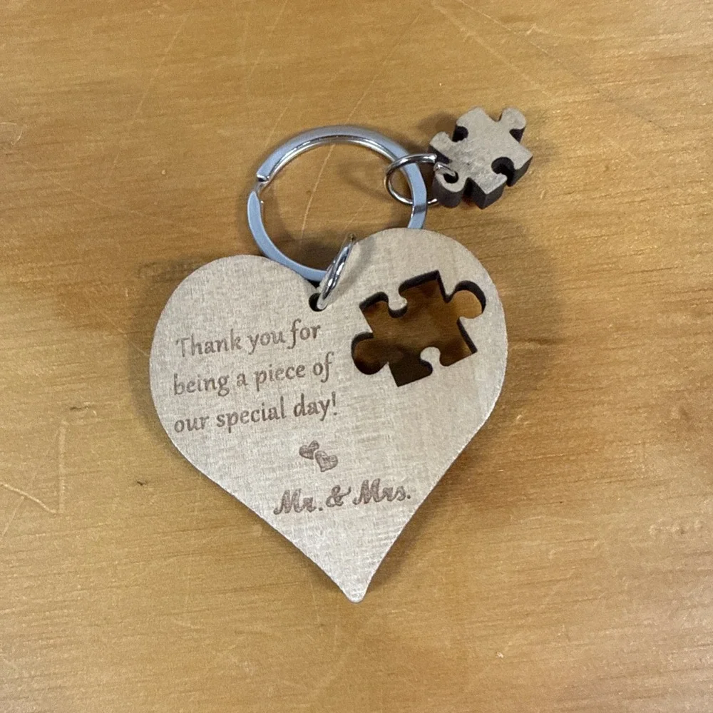 Lot of 25 Wedding Favor Wooden Puzzle Piece Keychains Thank You Gifts